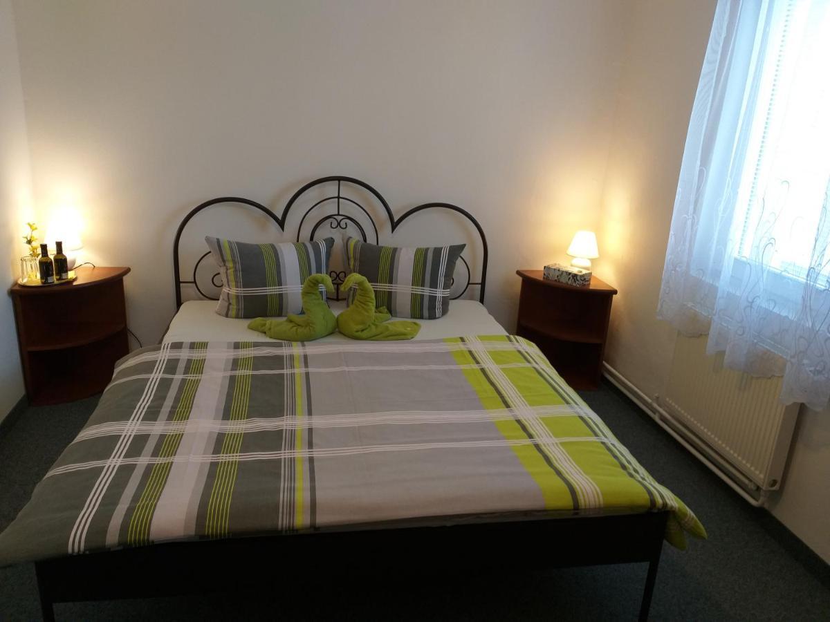 U Pohody Hotel Kovarska Ngoại thất bức ảnh