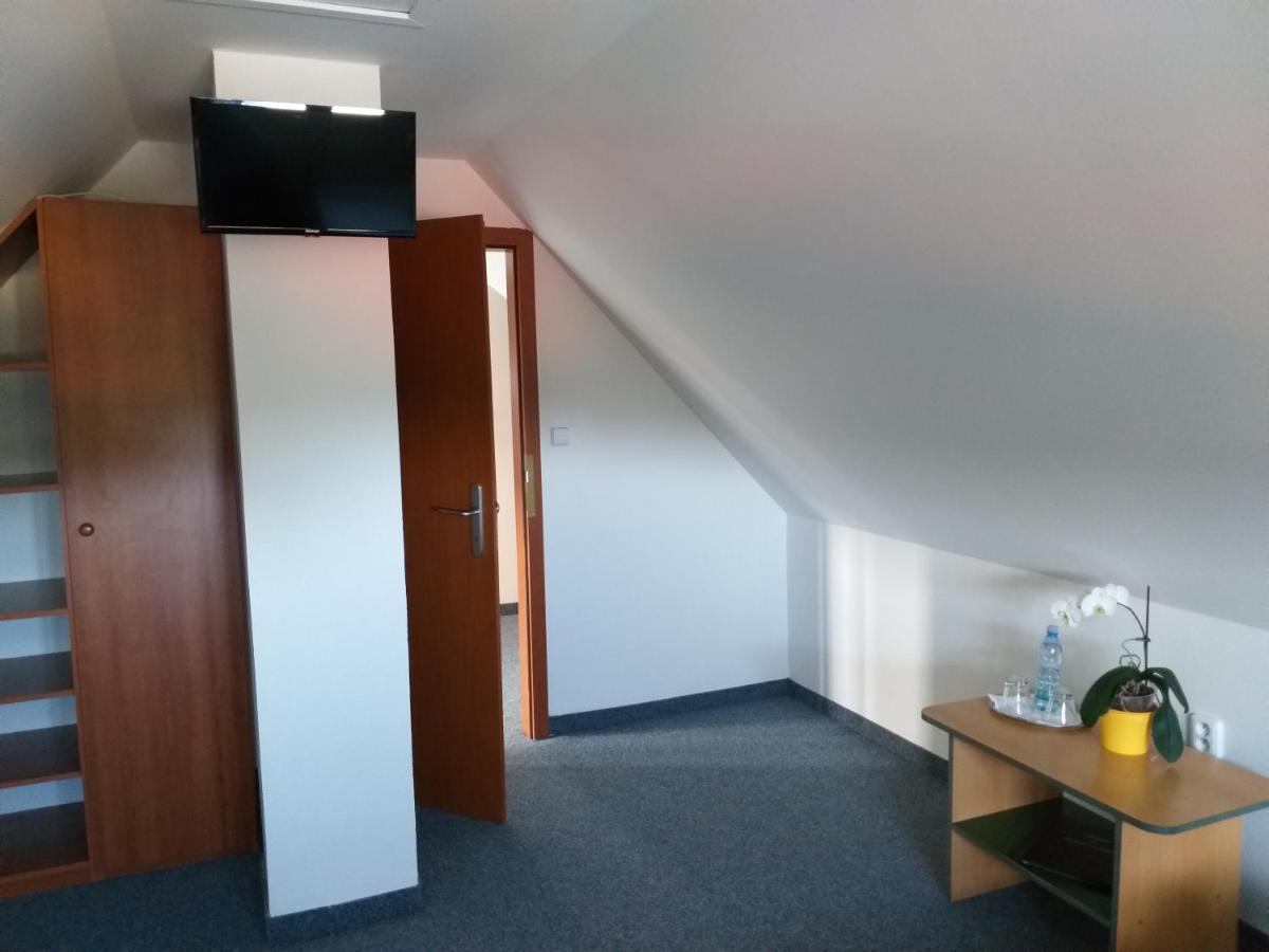 U Pohody Hotel Kovarska Ngoại thất bức ảnh