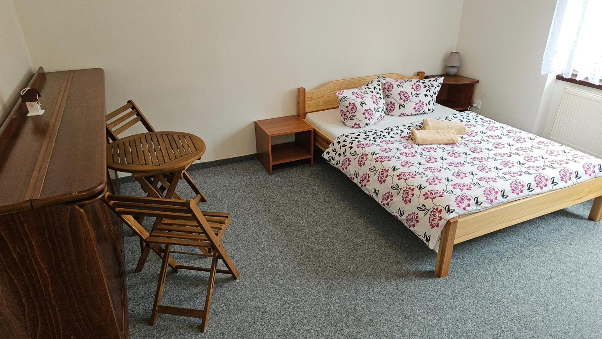 U Pohody Hotel Kovarska Ngoại thất bức ảnh