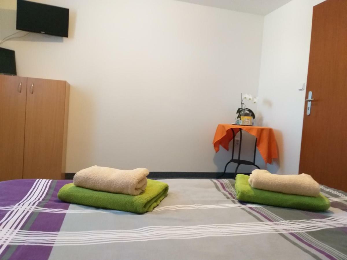 U Pohody Hotel Kovarska Ngoại thất bức ảnh